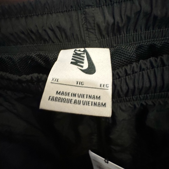 Nike brand new XXL WITH TAGS. Splash Pants Fabric - Picture 3 of 4